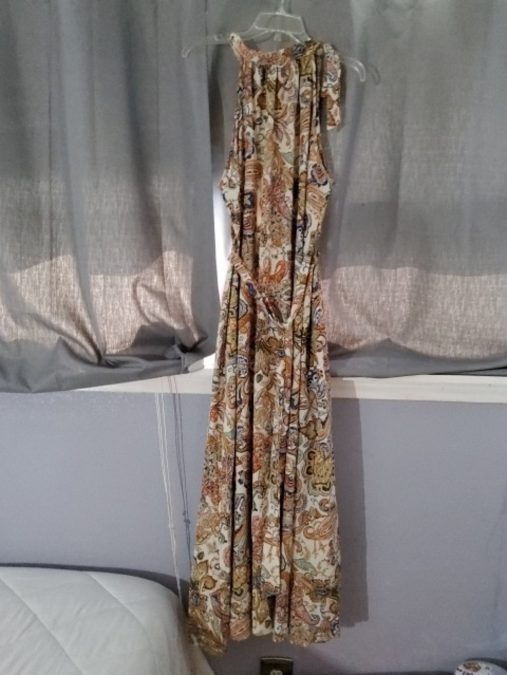 Sleeveless Paisley Maxi Dress in Cream and Rust